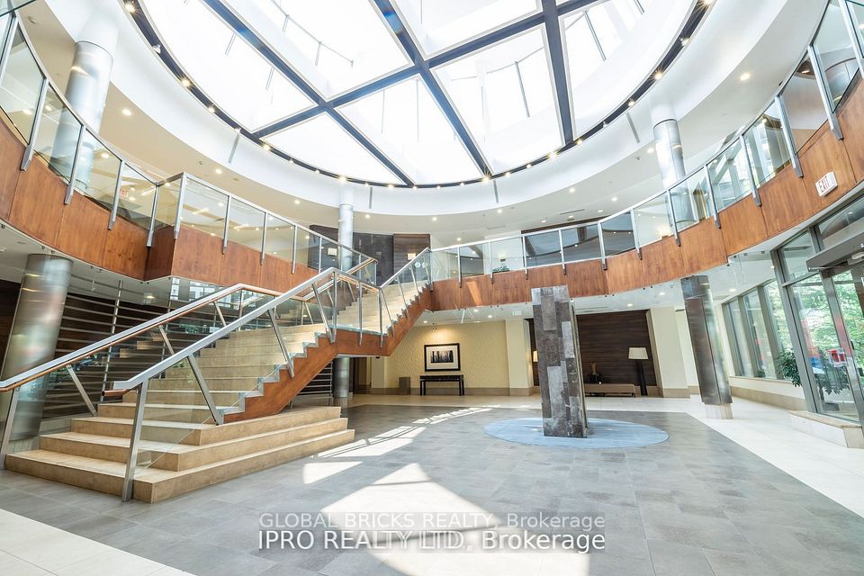 3880 Duke Of York Boulevard 2310, Mississauga, ON L5B 4M7 2