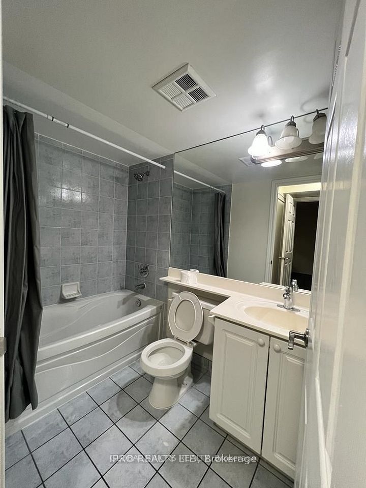 3880 Duke Of York Boulevard 2310, Mississauga, ON L5B 4M7 13