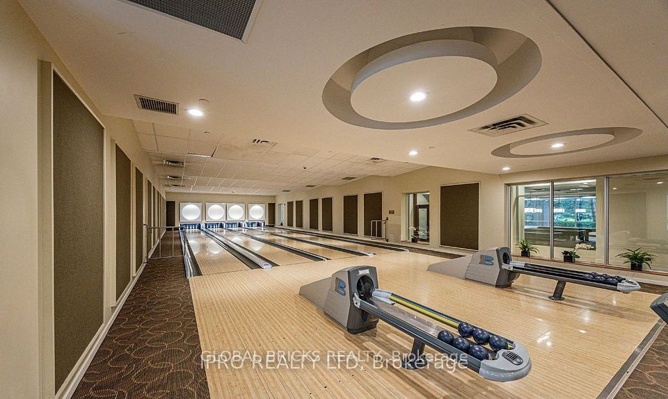 3880 Duke Of York Boulevard 2310, Mississauga, ON L5B 4M7 22
