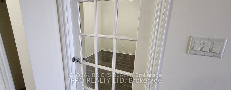 3880 Duke Of York Boulevard 2310, Mississauga, ON L5B 4M7 8