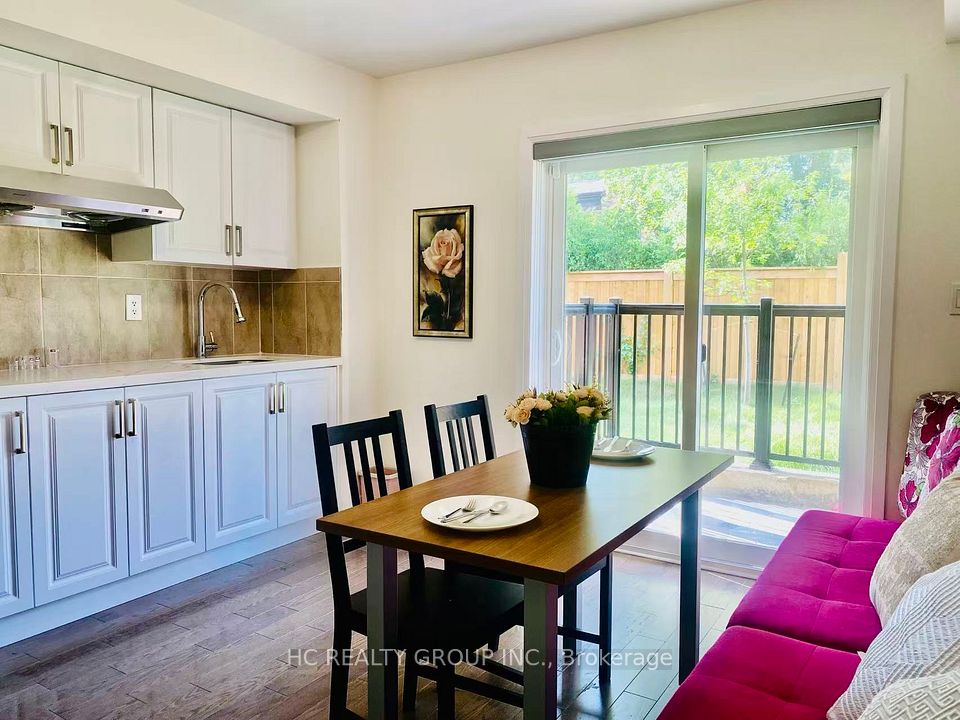 2123 Royal Gala Circle Backyard Apt, Mississauga, ON L4Y 0H2 7