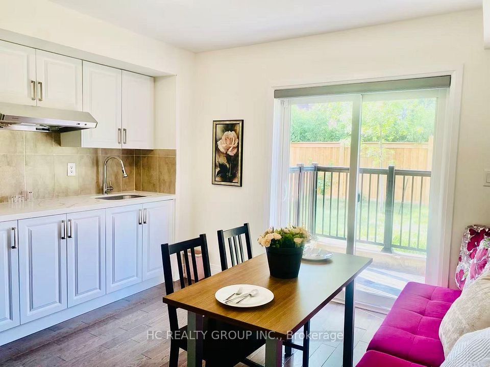 2123 Royal Gala Circle Backyard Apt, Mississauga, ON L4Y 0H2 6