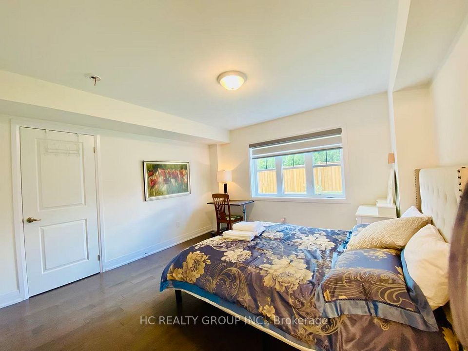 2123 Royal Gala Circle Backyard Apt, Mississauga, ON L4Y 0H2 13