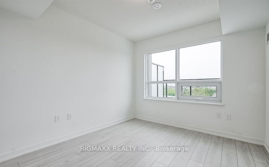 556 Marlee Avenue W 521, Toronto, ON M6B 0B1 4