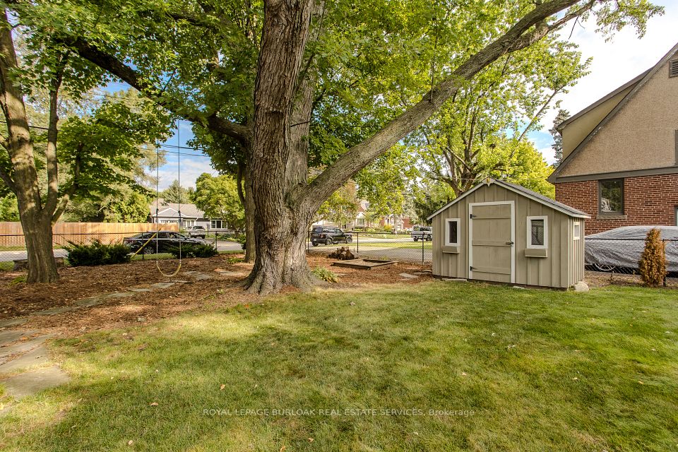 911 Lasalle Park Road, Burlington, ON L7T 1M6 14