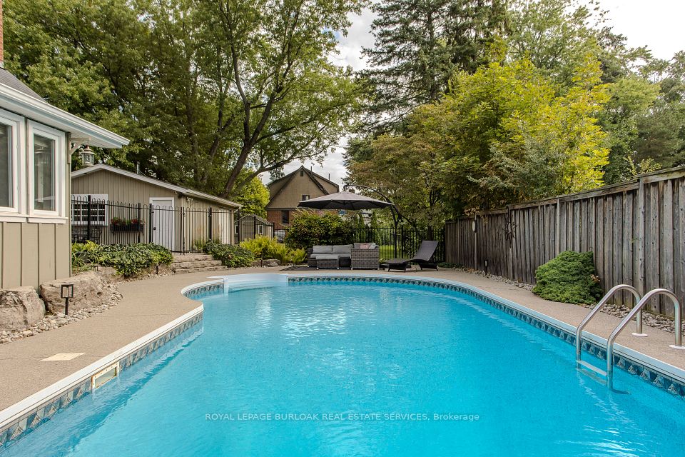 911 Lasalle Park Road, Burlington, ON L7T 1M6 13