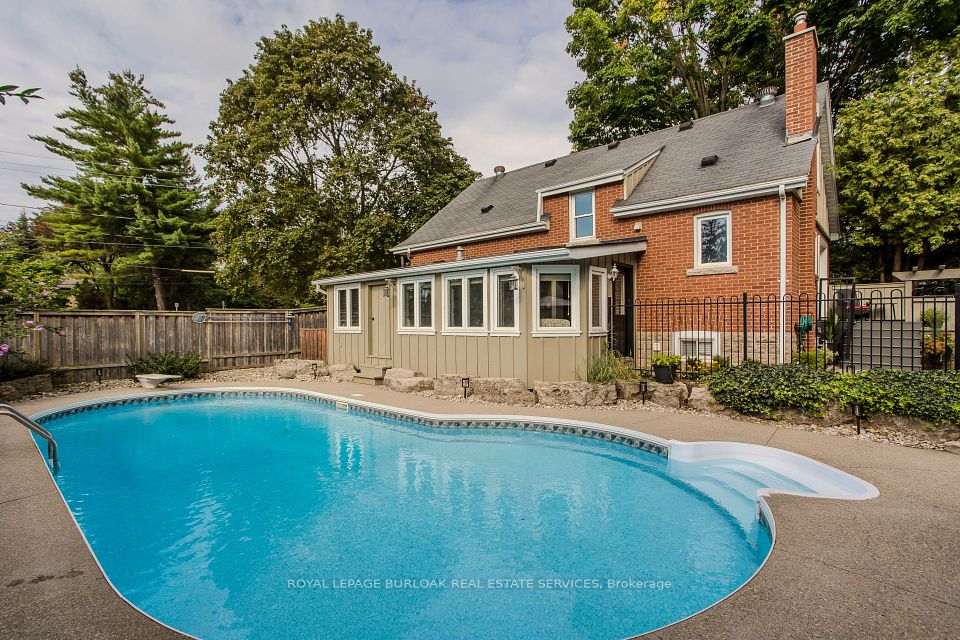 911 Lasalle Park Road, Burlington, ON L7T 1M6 5