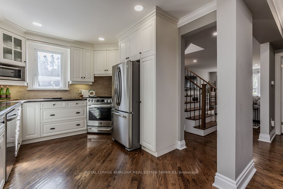 911 Lasalle Park Road, Burlington, ON L7T 1M6 24