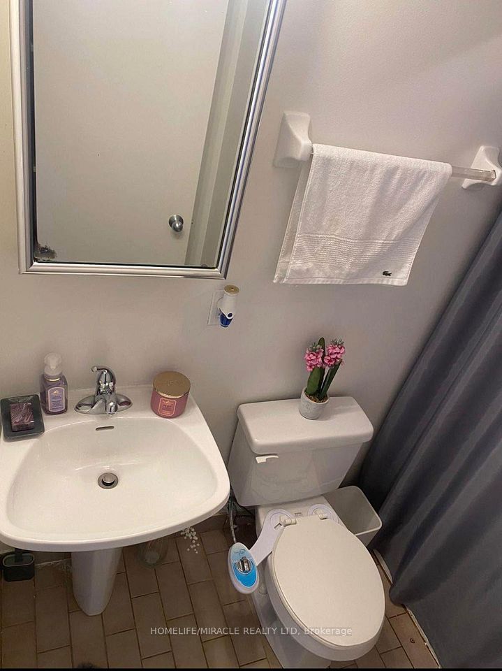 41 Markbrook Lane 216, Toronto, ON M9V 5E6 11