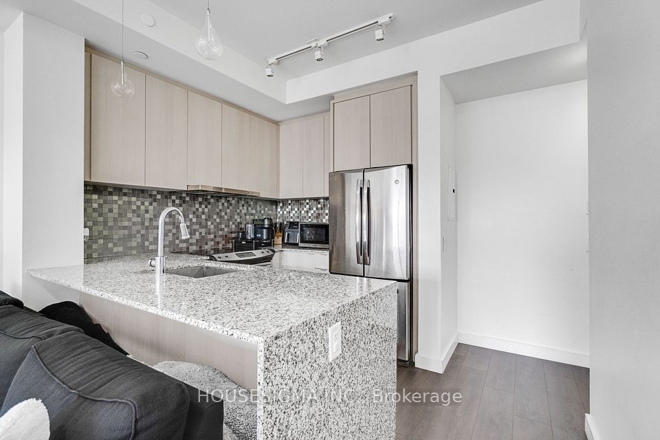 5005 Harvard Road 401, Mississauga, ON L5M 0W5 15