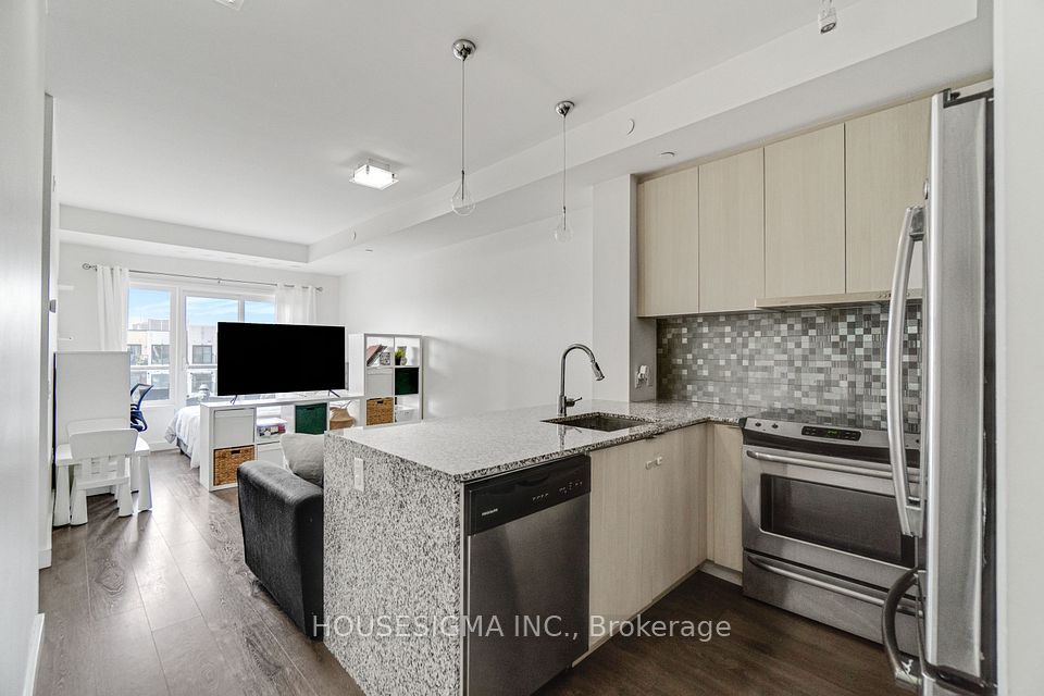 5005 Harvard Road 401, Mississauga, ON L5M 0W5 8