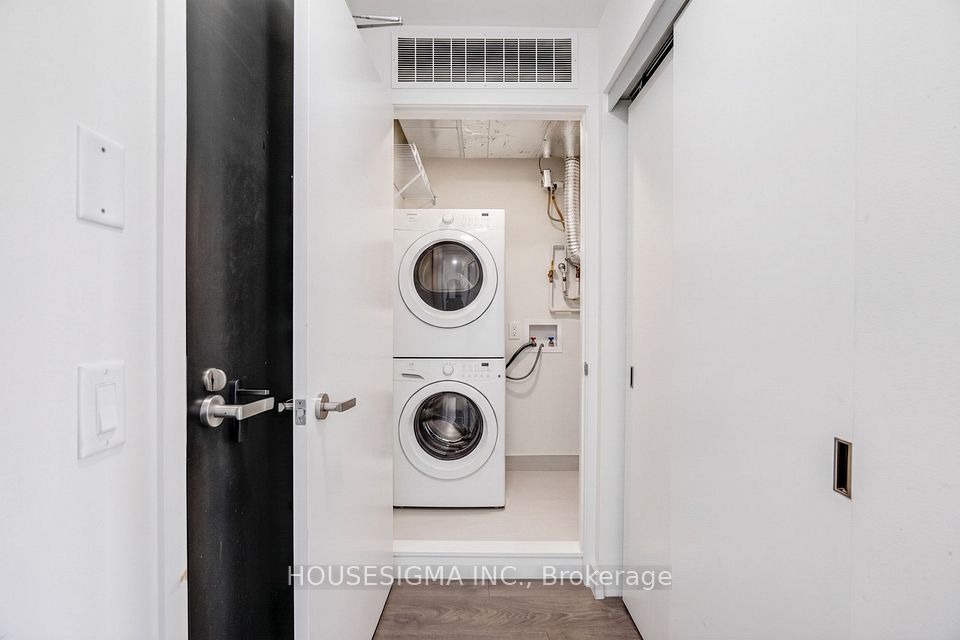 5005 Harvard Road 401, Mississauga, ON L5M 0W5 24