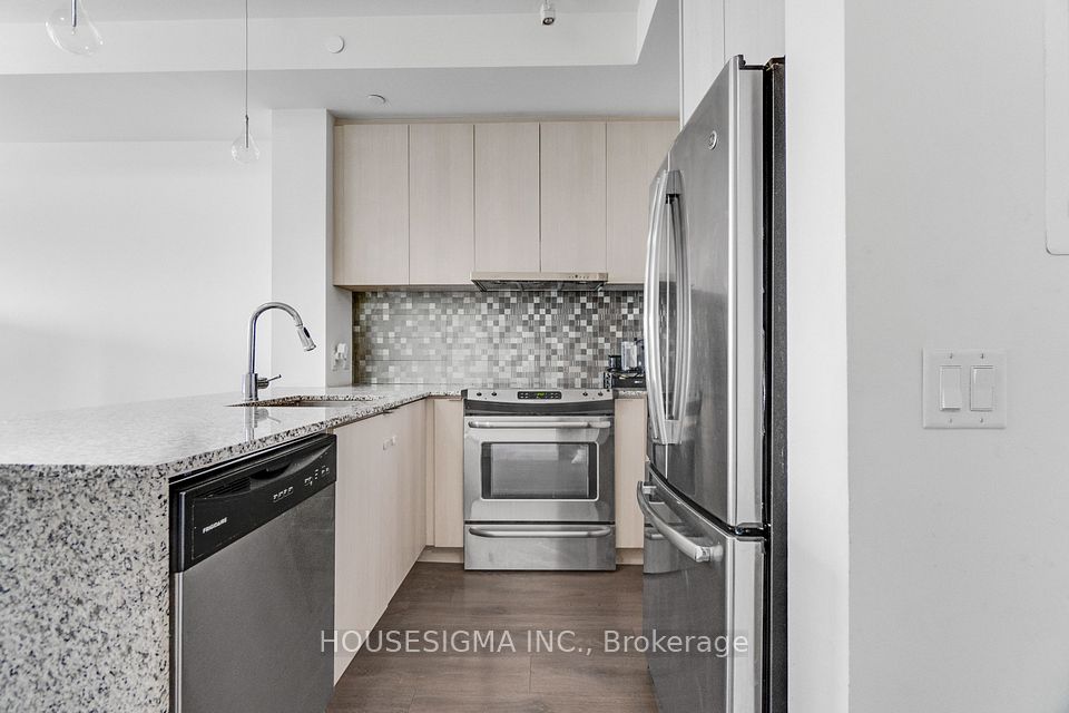 5005 Harvard Road 401, Mississauga, ON L5M 0W5 16