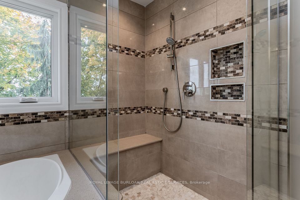 1327 Hazelton Boulevard, Burlington, ON L7P 4V1 21