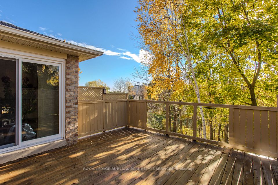 1327 Hazelton Boulevard, Burlington, ON L7P 4V1 15