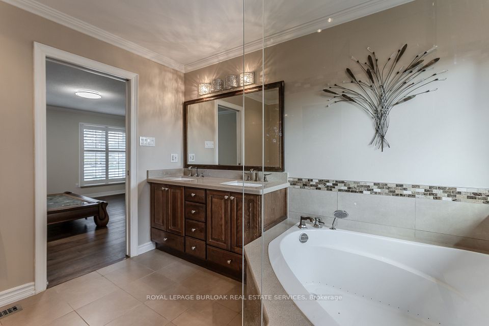 1327 Hazelton Boulevard, Burlington, ON L7P 4V1 22