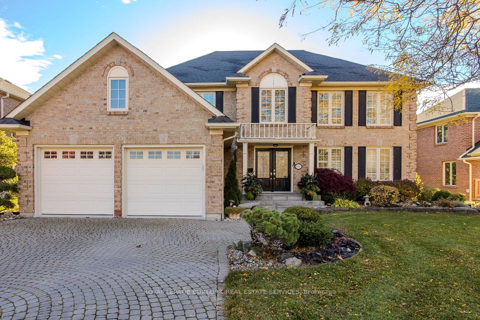 Detached at 1327 Hazelton Boulevard, Burlington, ON L7P 4V1