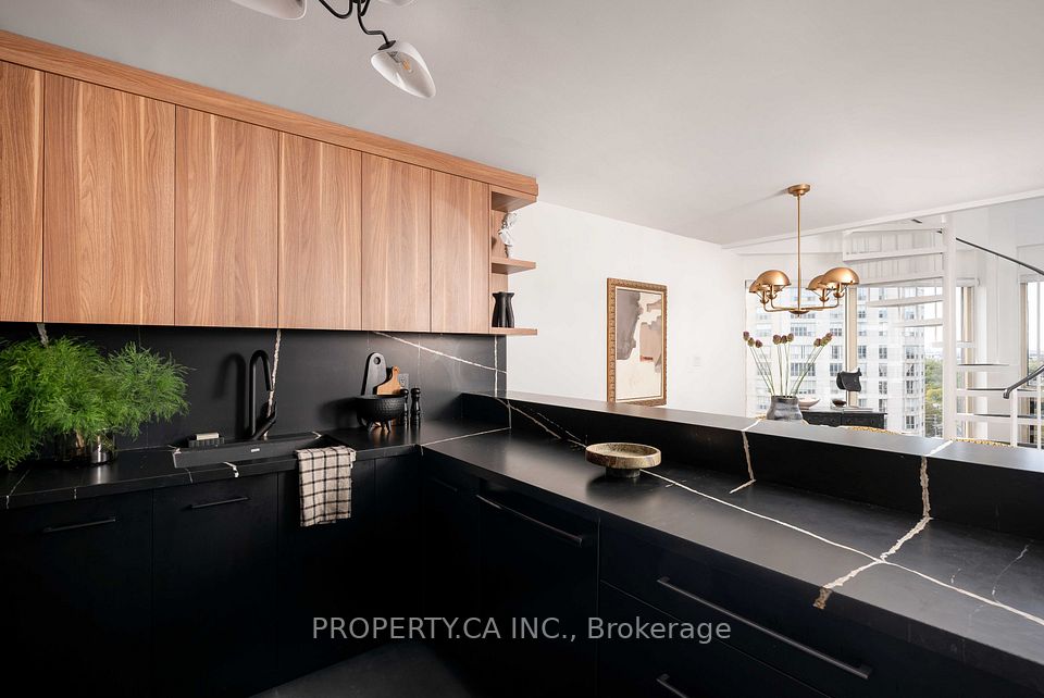2269 Lake Shore Boulevard W 1701, Toronto, ON M8V 3X6 6