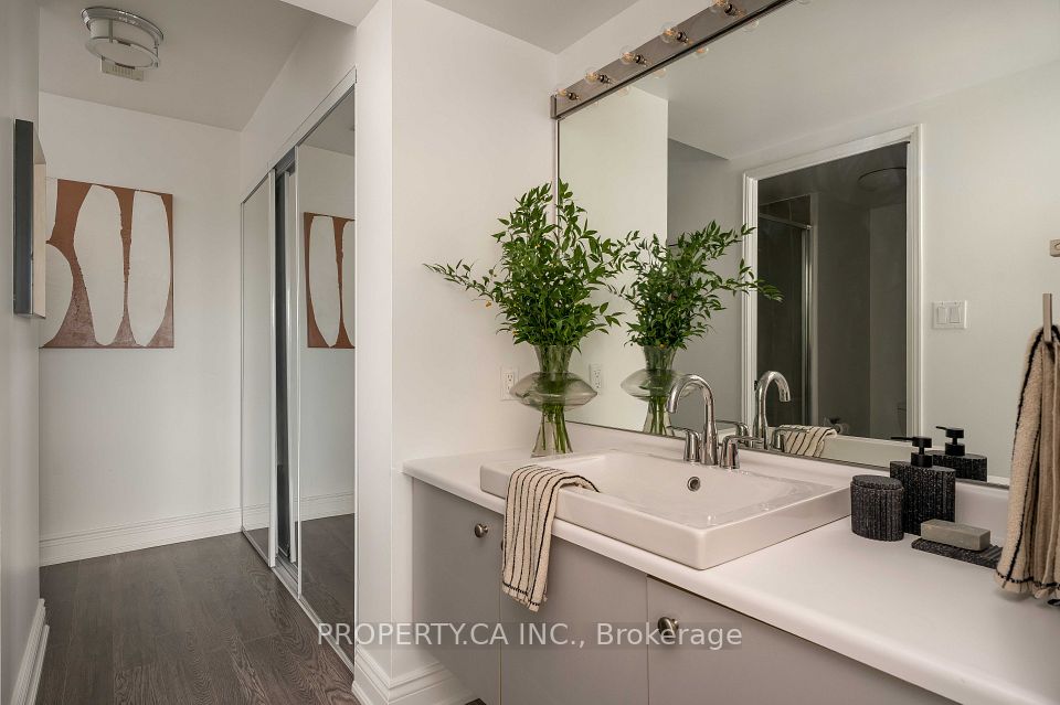 2269 Lake Shore Boulevard W 1701, Toronto, ON M8V 3X6 24