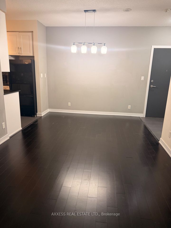 Condo Apartment at 4070 Confederation Parkway 211, Mississauga, ON L5B 0E9