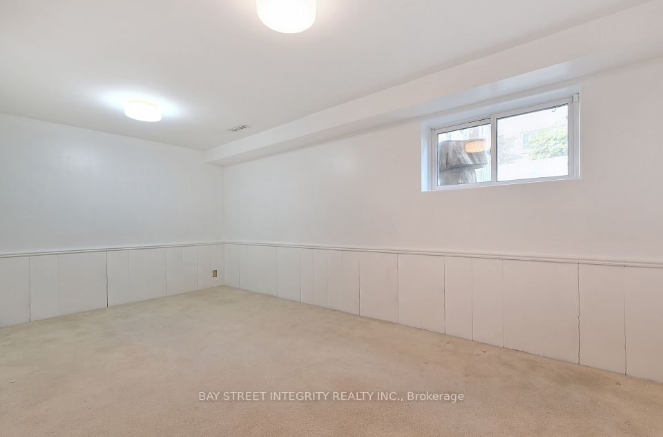 976 Raintree Lane, Mississauga, ON L5H 3Y6 25
