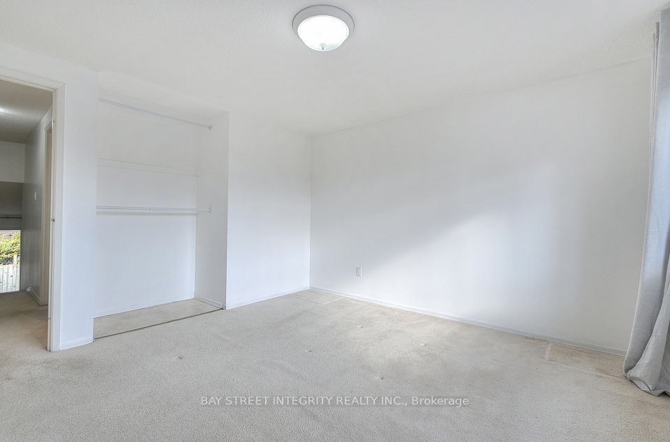 976 Raintree Lane, Mississauga, ON L5H 3Y6 21