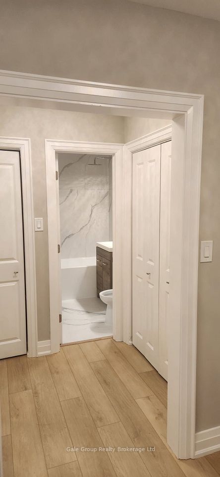25 Paisley Boulevard E Unit-2, Mississauga, ON L5A 1P3 9