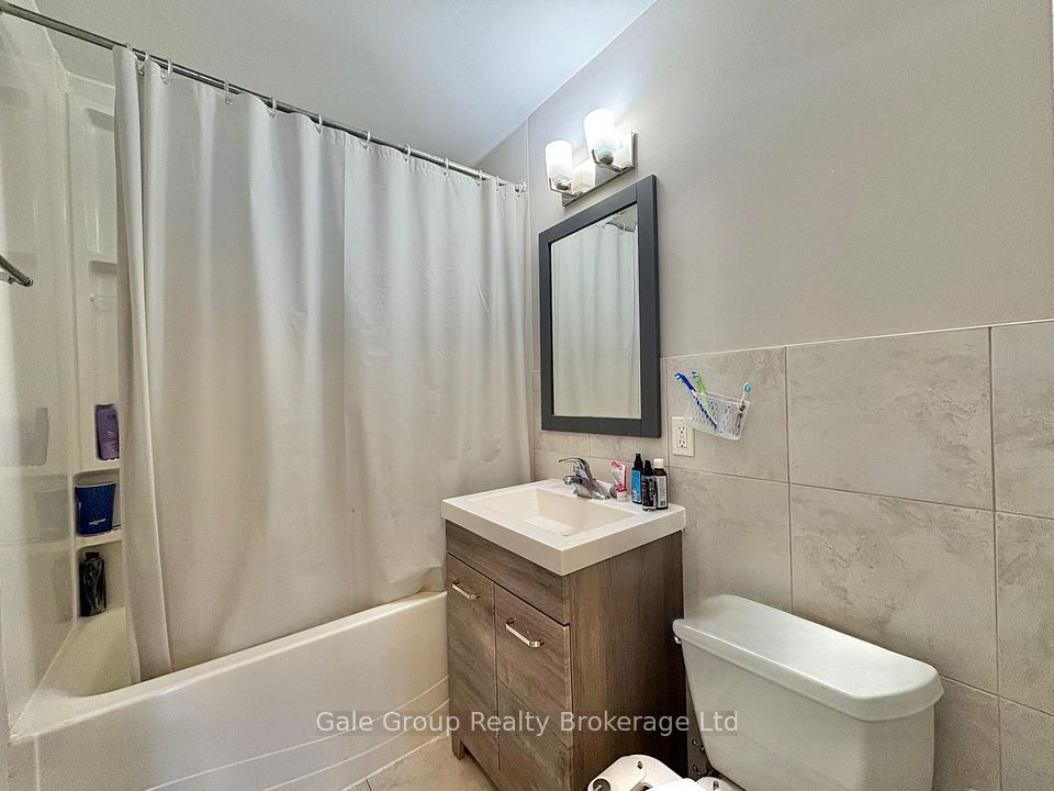 25 Paisley Boulevard E Unit-2, Mississauga, ON L5A 1P3 6