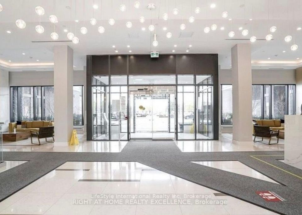 65 Watergarden Drive 201, Mississauga, ON L5R 0G9 4