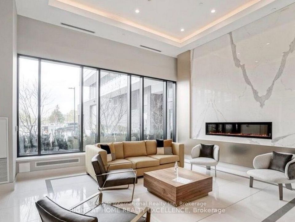 65 Watergarden Drive 201, Mississauga, ON L5R 0G9 3