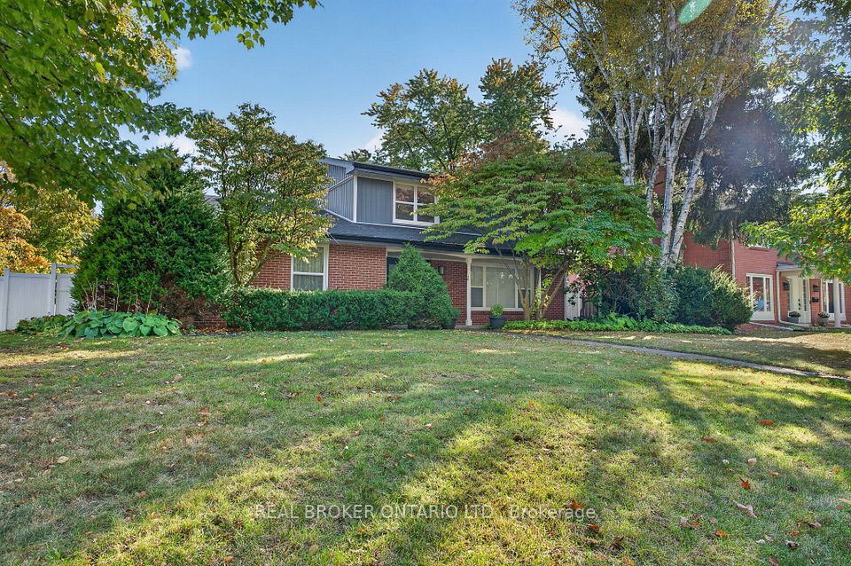 Detached at 192 Waldoncroft Crescent, Burlington, ON L7L 3A5