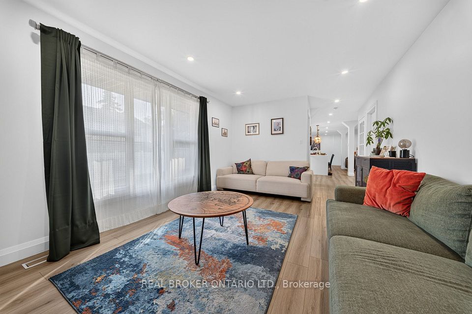 192 Waldoncroft Crescent, Burlington, ON L7L 3A5 11