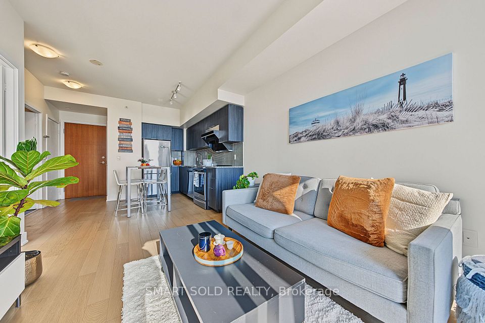 30 Shore Breeze Drive 2419, Toronto, ON M8V 1A1 3