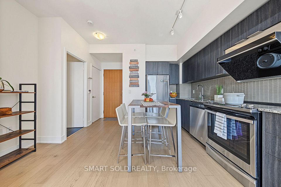 30 Shore Breeze Drive 2419, Toronto, ON M8V 1A1 16