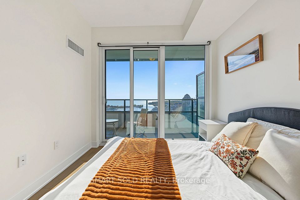 30 Shore Breeze Drive 2419, Toronto, ON M8V 1A1 20