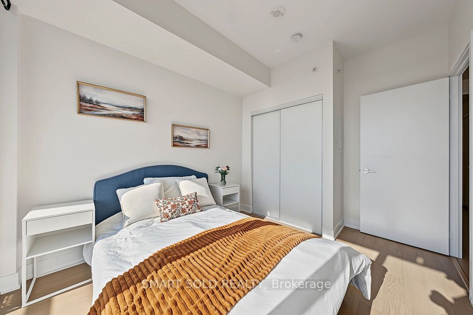 30 Shore Breeze Drive 2419, Toronto, ON M8V 1A1 19