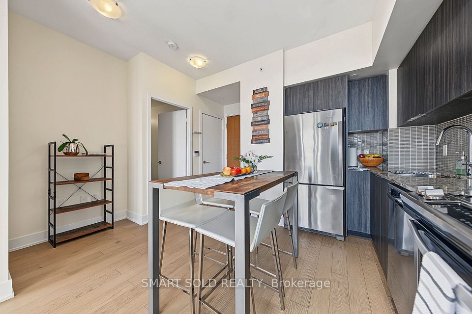 30 Shore Breeze Drive 2419, Toronto, ON M8V 1A1 15