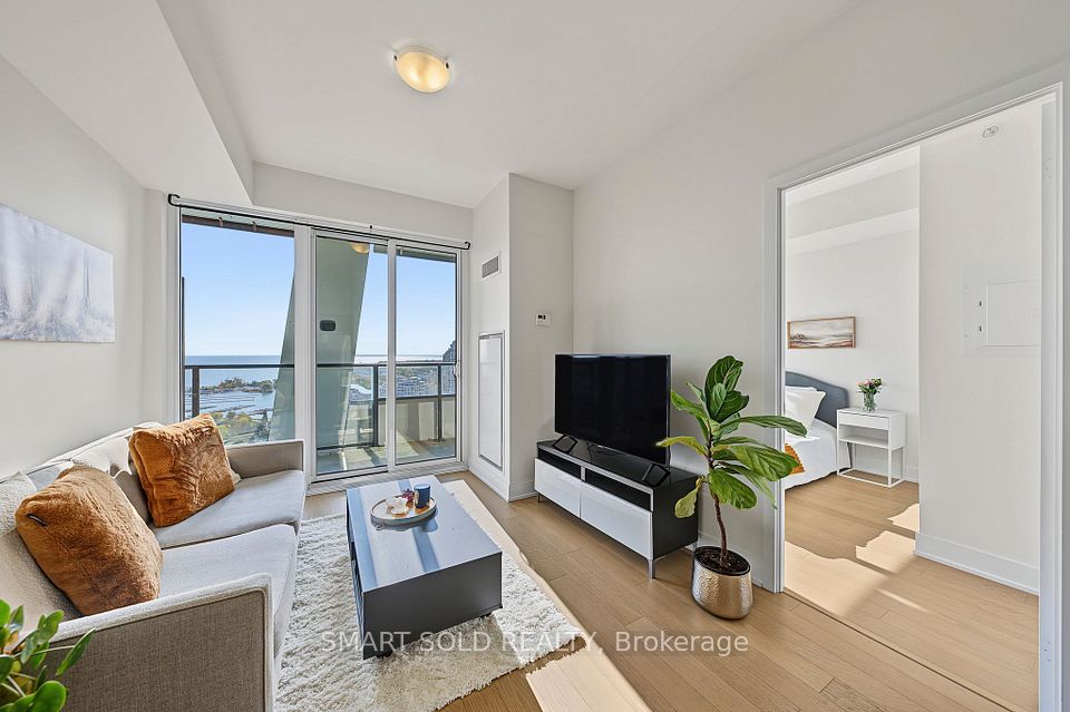 30 Shore Breeze Drive 2419, Toronto, ON M8V 1A1 4