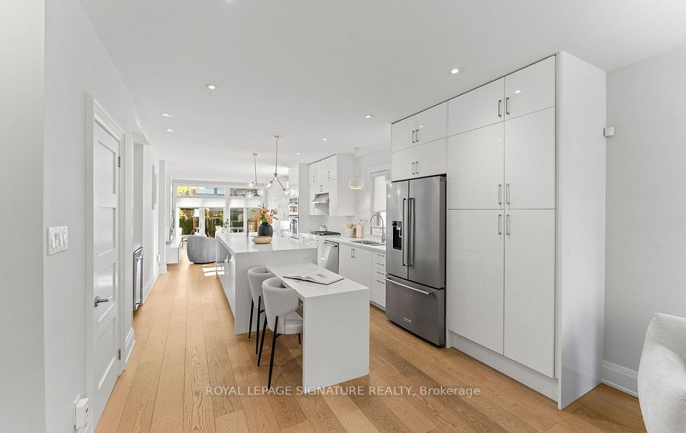 729 Gladstone Avenue, Toronto, ON M6H 3J5 13