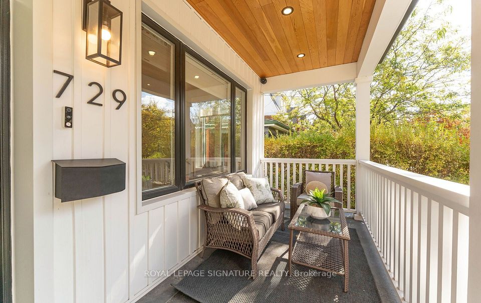 729 Gladstone Avenue, Toronto, ON M6H 3J5 2