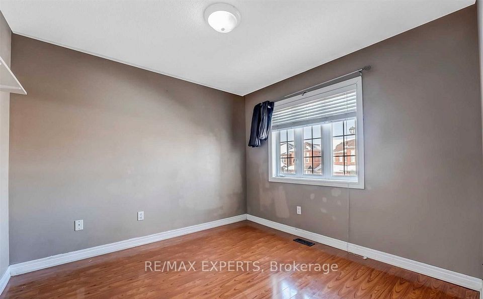 31 Vincent Street, Brampton, ON L6R 0G8 14
