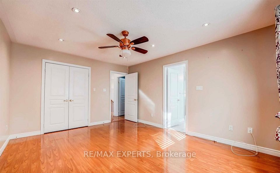 31 Vincent Street, Brampton, ON L6R 0G8 17