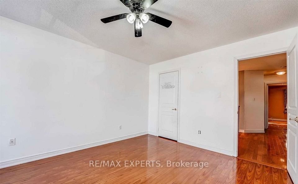 31 Vincent Street, Brampton, ON L6R 0G8 15