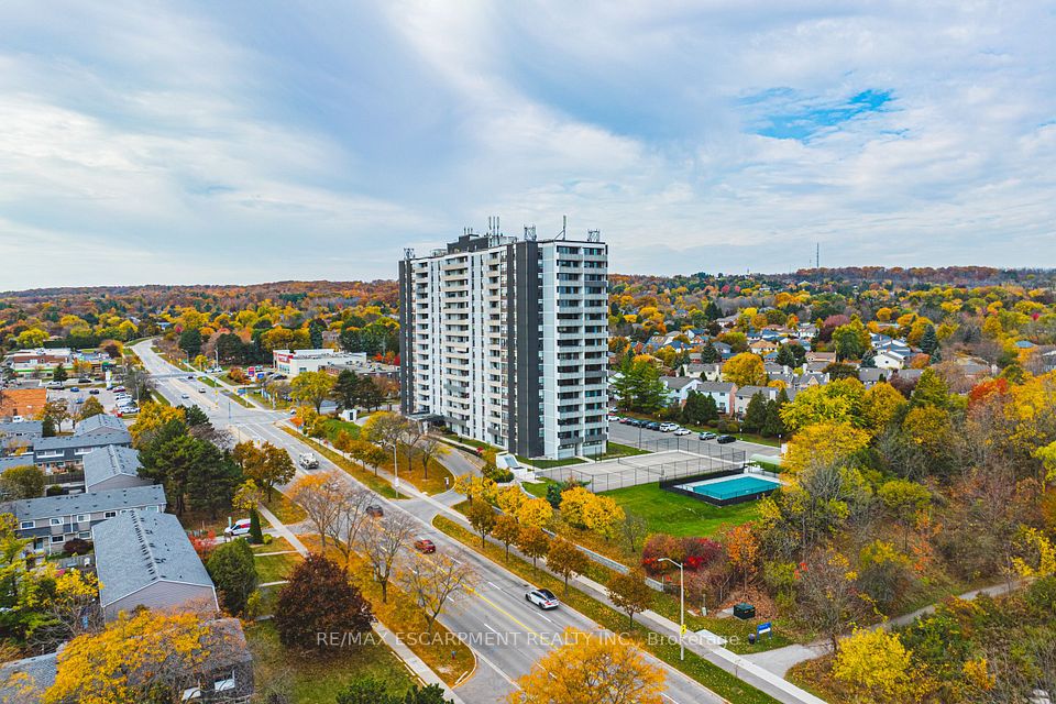 Condo Apartment at 2055 UPPER MIDDLE Road 1005, Burlington, ON L7P 3P4