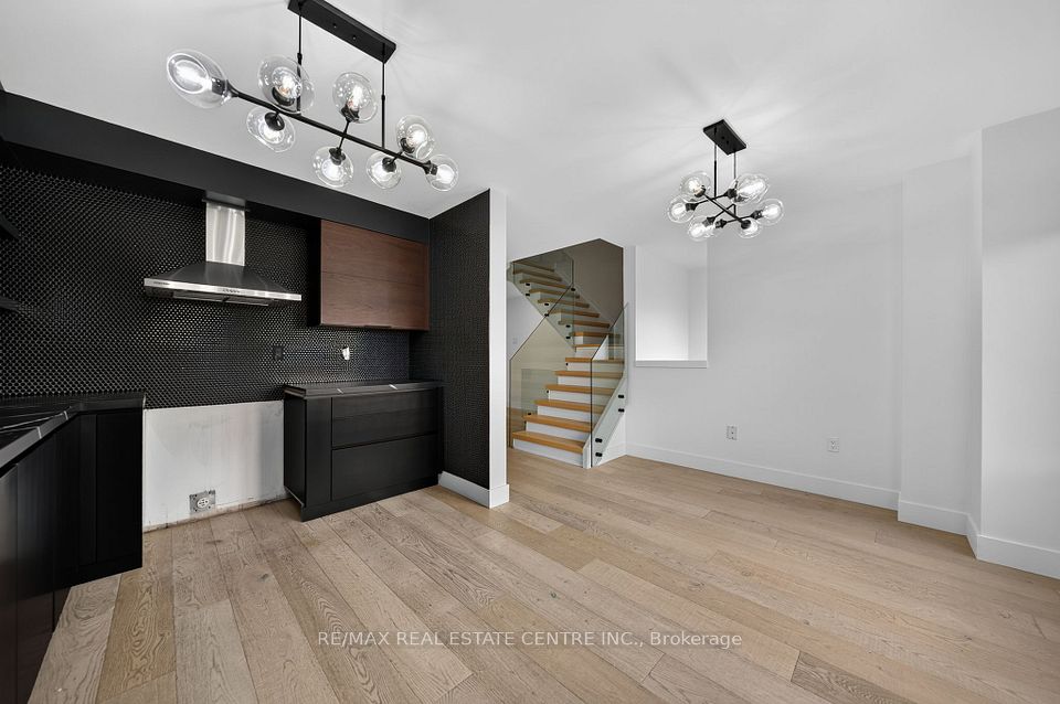 5090 Fairview Street 50, Burlington, ON L7L 7H5 21
