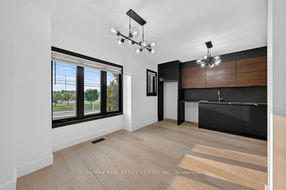 5090 Fairview Street 50, Burlington, ON L7L 7H5 17