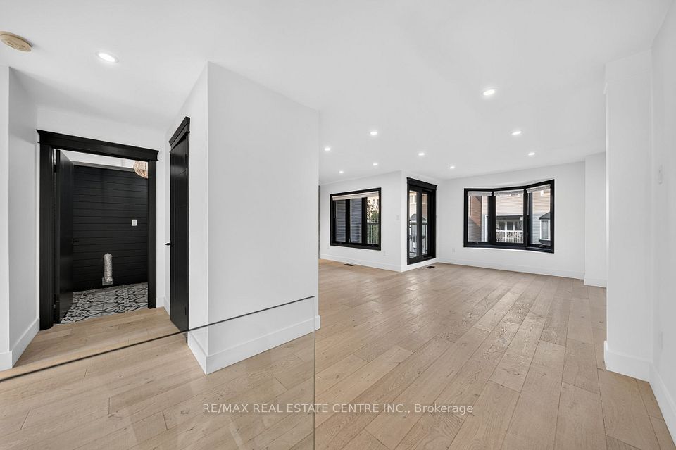 5090 Fairview Street 50, Burlington, ON L7L 7H5 4