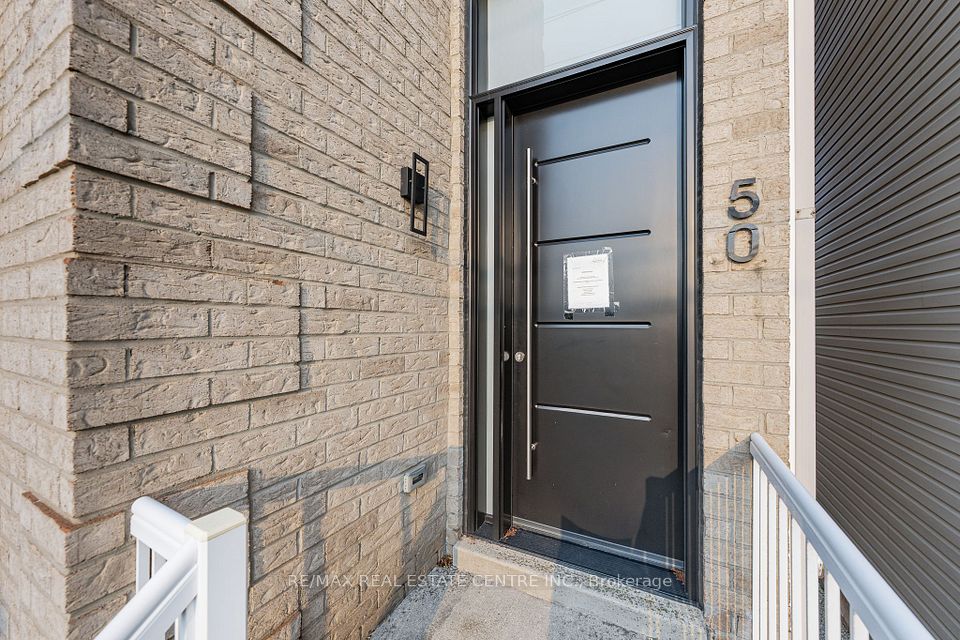 5090 Fairview Street 50, Burlington, ON L7L 7H5 2