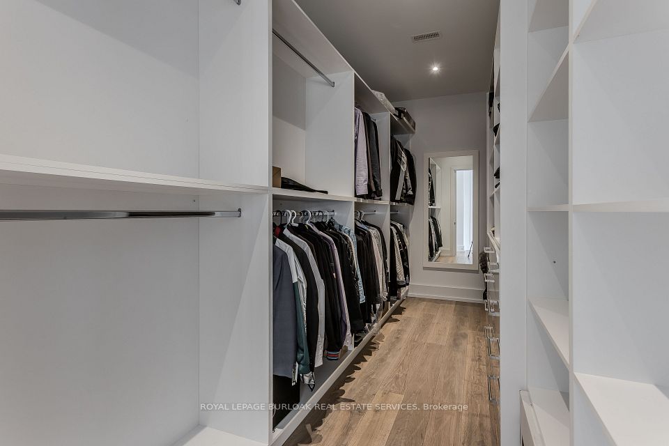 463 Indian Road, Burlington, ON L7T 3T3 20