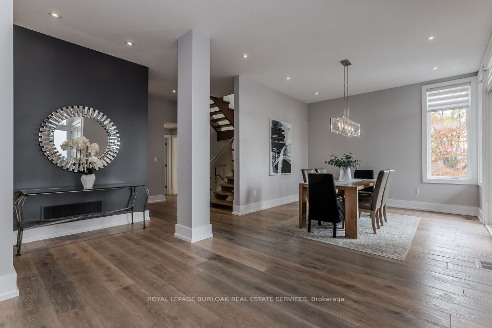 463 Indian Road, Burlington, ON L7T 3T3 9